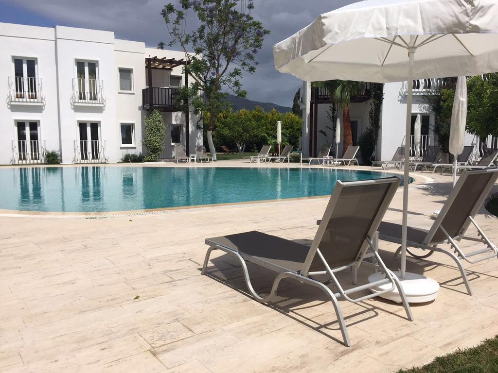 Meis Hotel Bitez Buitenkant foto